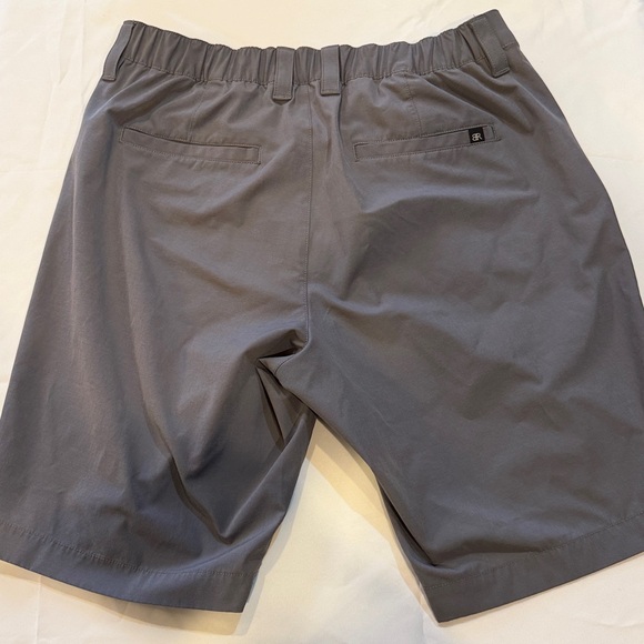 Banana Republic Hybrid Tech Shorts - Picture 5 of 7